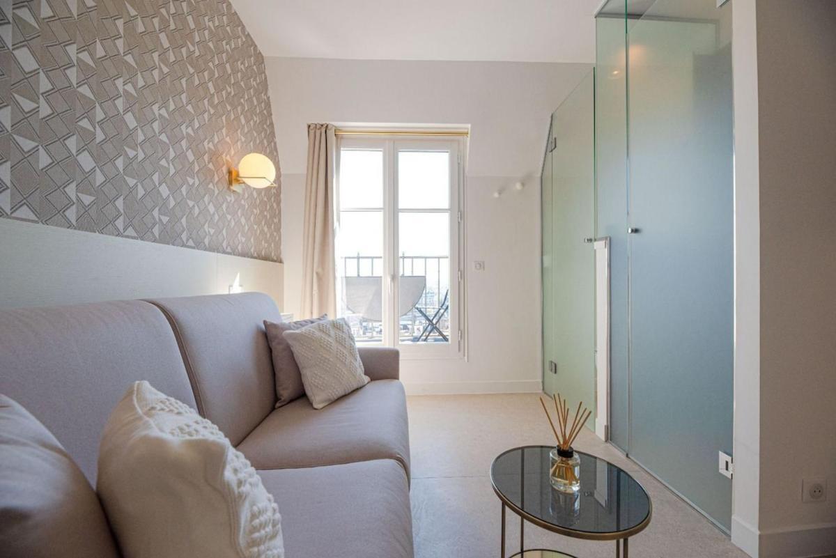 Apartment Eiffel Tower View *